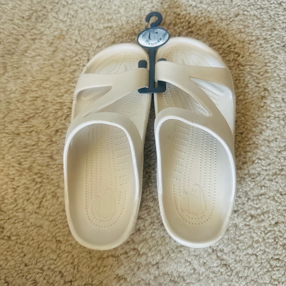 Hounds Women's Z Sandals - Size 5/6W